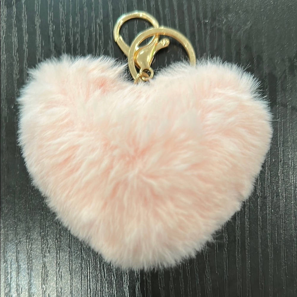 Fluffy Heart Keychain Faux rabbit fur in Pink​
